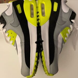 Nike Air Max 90 Size 5.5 Men / Big Kid